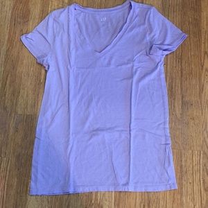 GAP lavender purple short sleeve v-neck tee